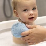 01-babyono-spuzva-za-kupanje-plavajpg