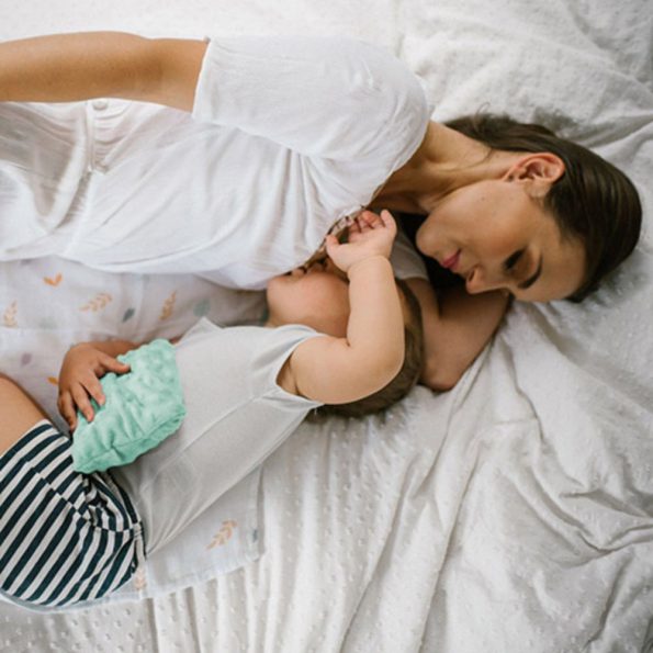 08-babyono-jastucic-s-kosticama-tresnje-mintjpg