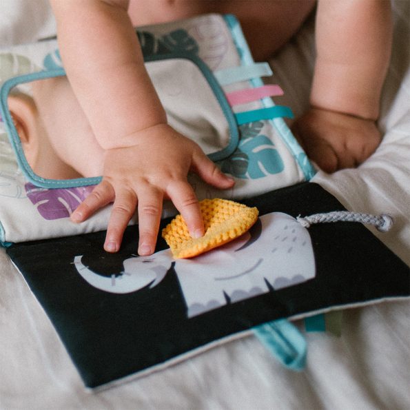 10-babyono-knjigica-senzorna-safarijpg