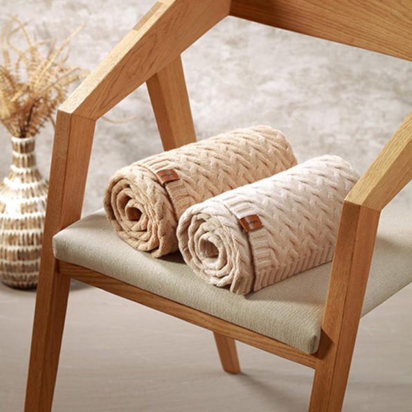 02-babyono-pletena-dekica-od-merino-vune-75×100-cm-tamno-bezjpg